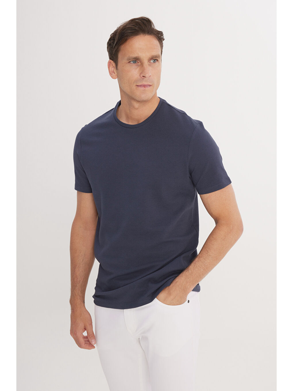 Erkek Lacivert Slim Fit Dar Kesim Bisiklet Yaka Kısa Kollu Yumuşak Tuşeli Basic Tişört-2