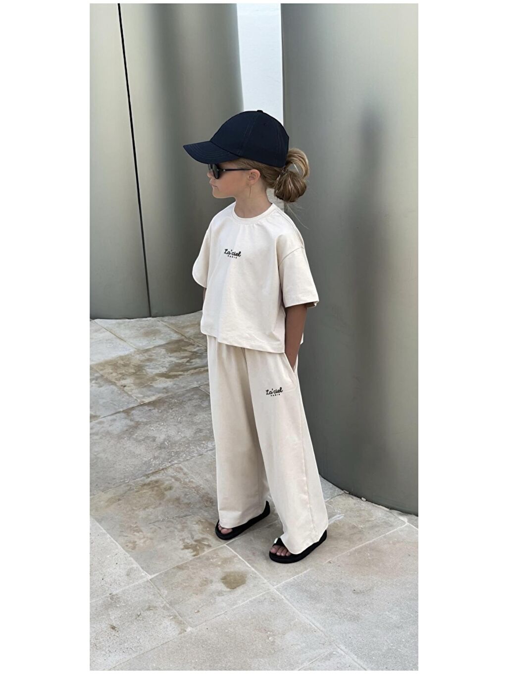 Ekru Kız Çocuk Oversize Günlük Takım Pamuklu T-Shirt Eşofman Rahat Kombin