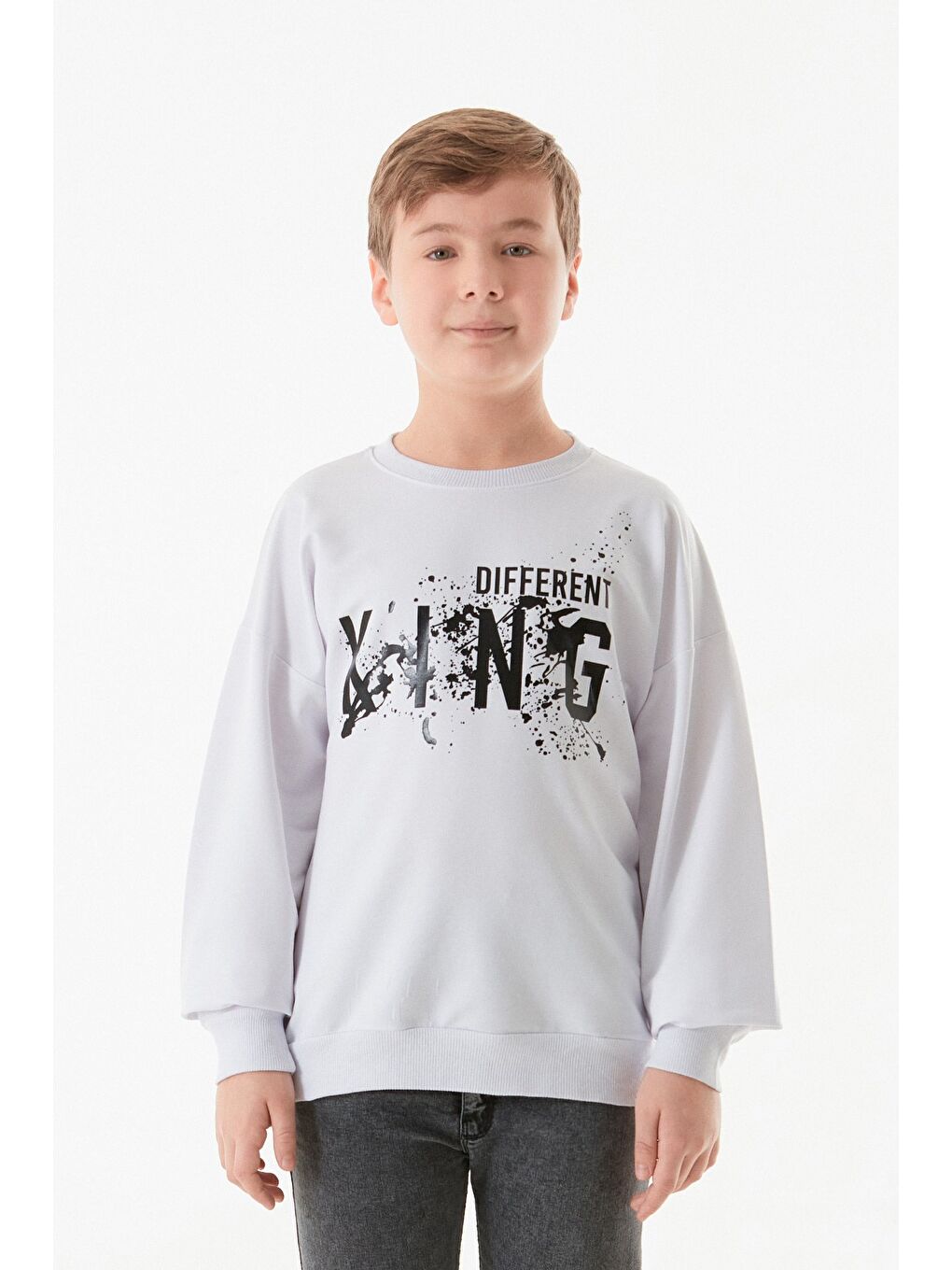Beyaz Kıng Baskılı Bisiklet Yaka Erkek Çocuk Sweatshirt
