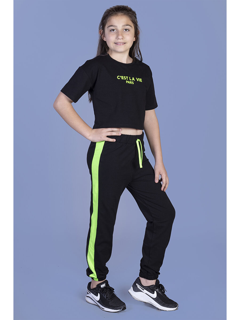 Siyah Kız Çocuk Crop Model Eşofman Takımı