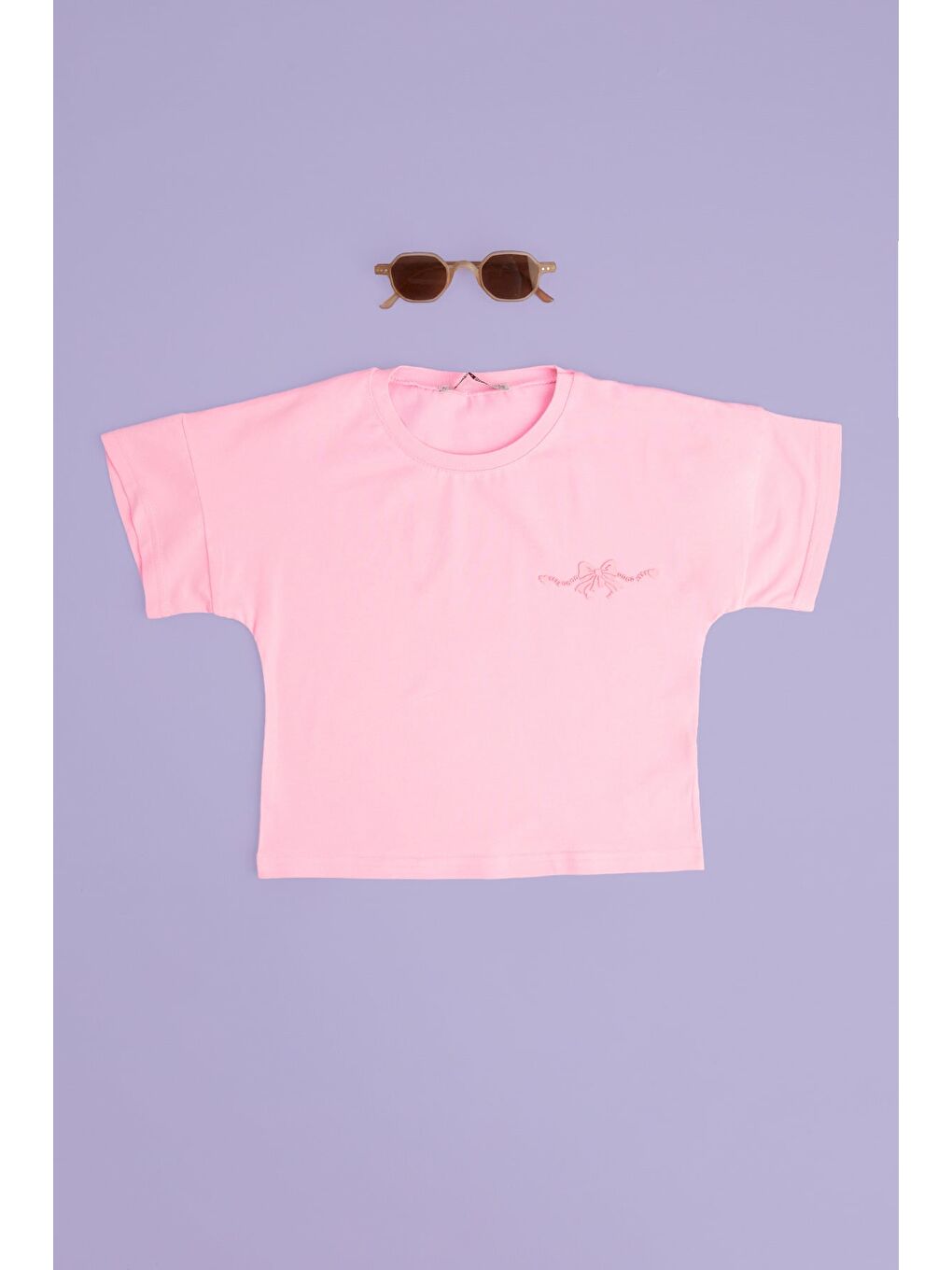 Pembe Kurdele Kabartma Baskılı Kız Çocuk Crop Tişört