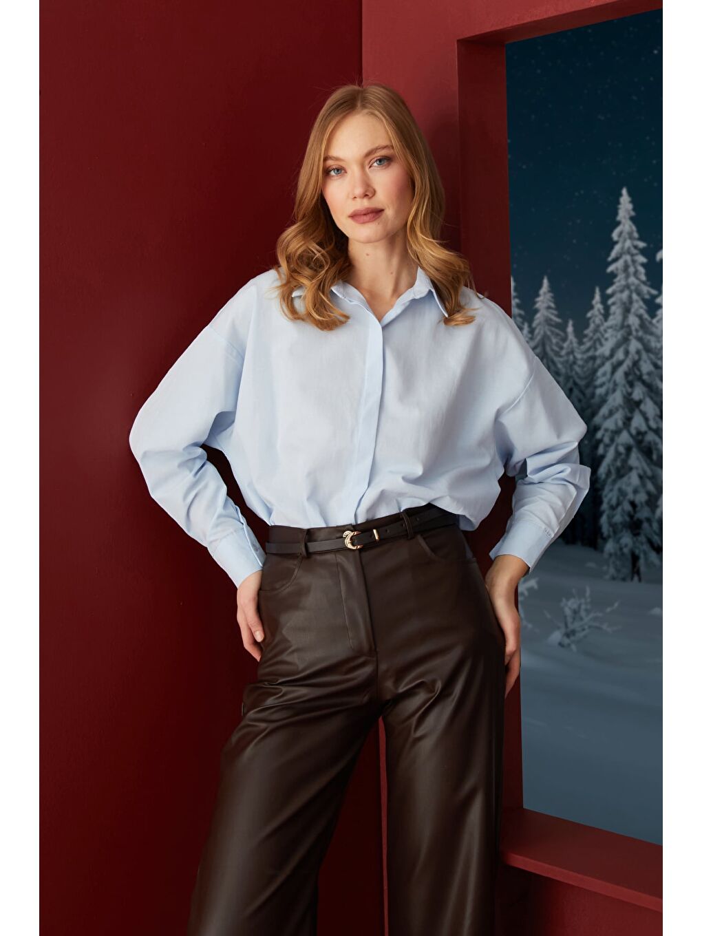 Mavi Basic Yırtmaçlı Oversize Gömlek