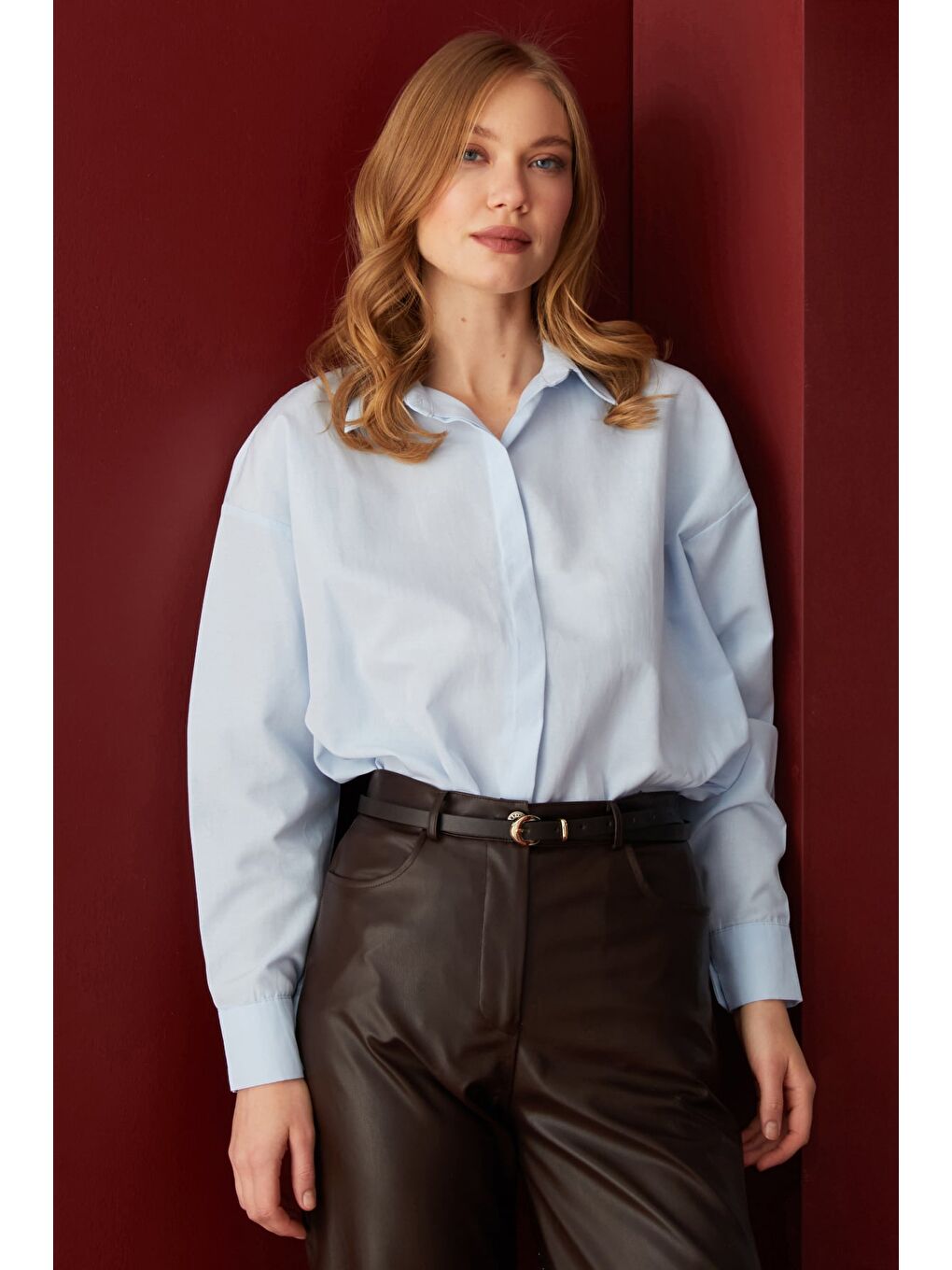 Mavi Basic Yırtmaçlı Oversize Gömlek-1