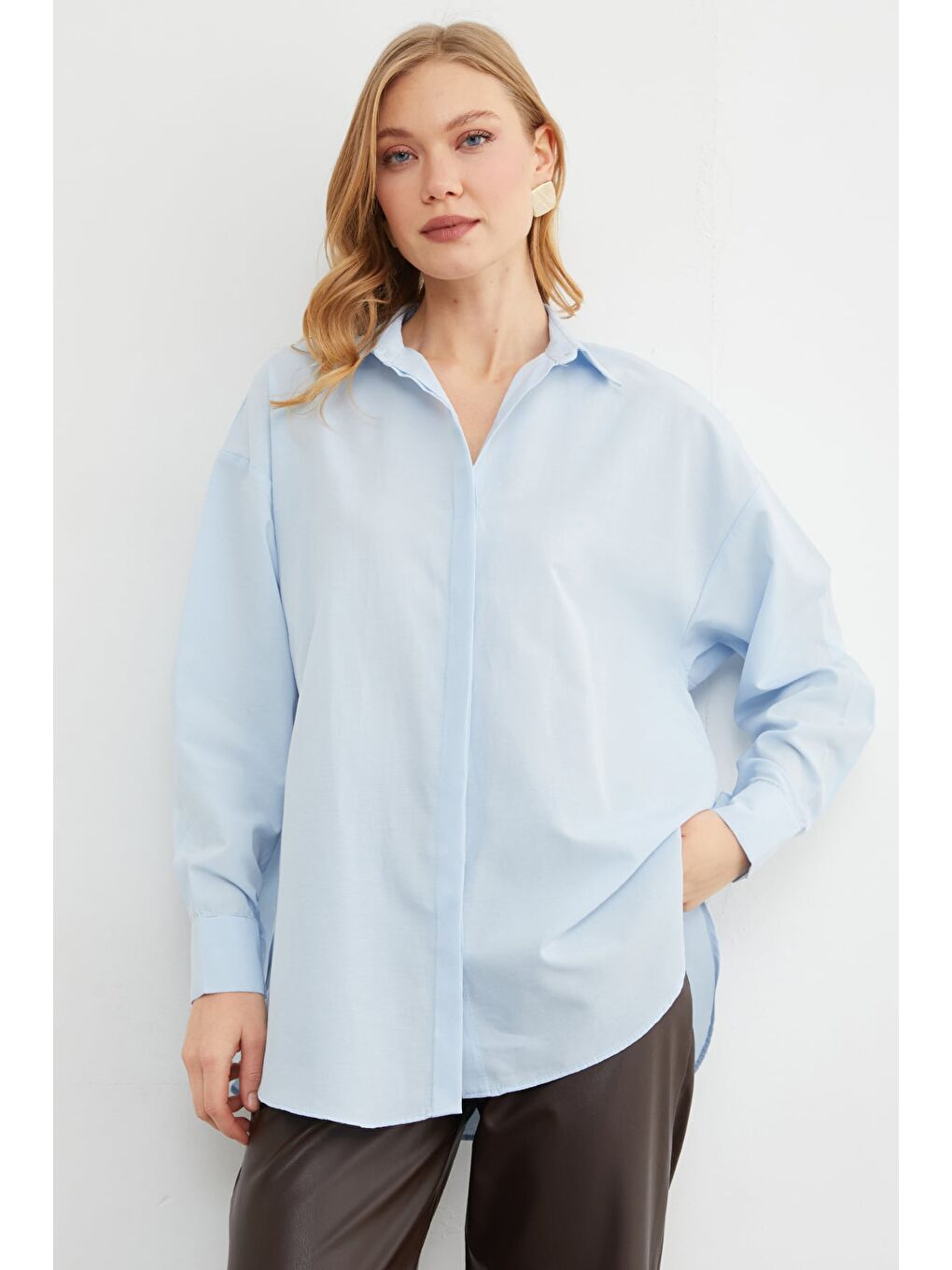 Mavi Basic Yırtmaçlı Oversize Gömlek-2