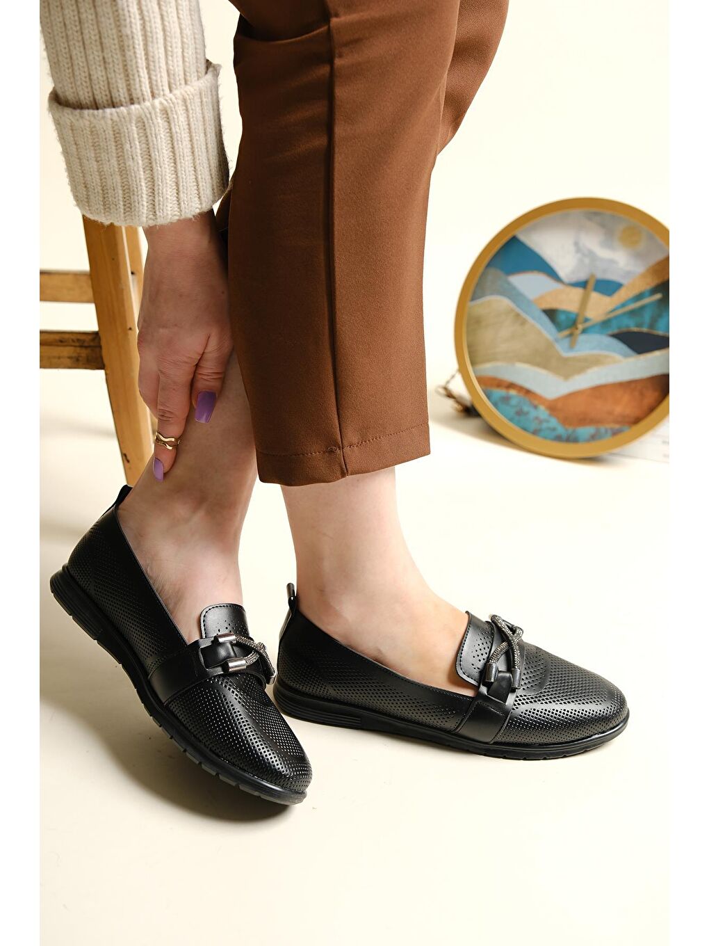 Siyah Tammy Taş Detaylı Rahat Taban  Anne Genç Babet Ayakkabı-3