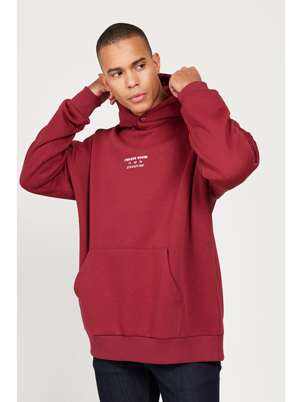 Erkek Bordo Oversize Fit Bol Kesim Kapüşonlu İçi Polarlı Pamuklu Sweatshirt-2