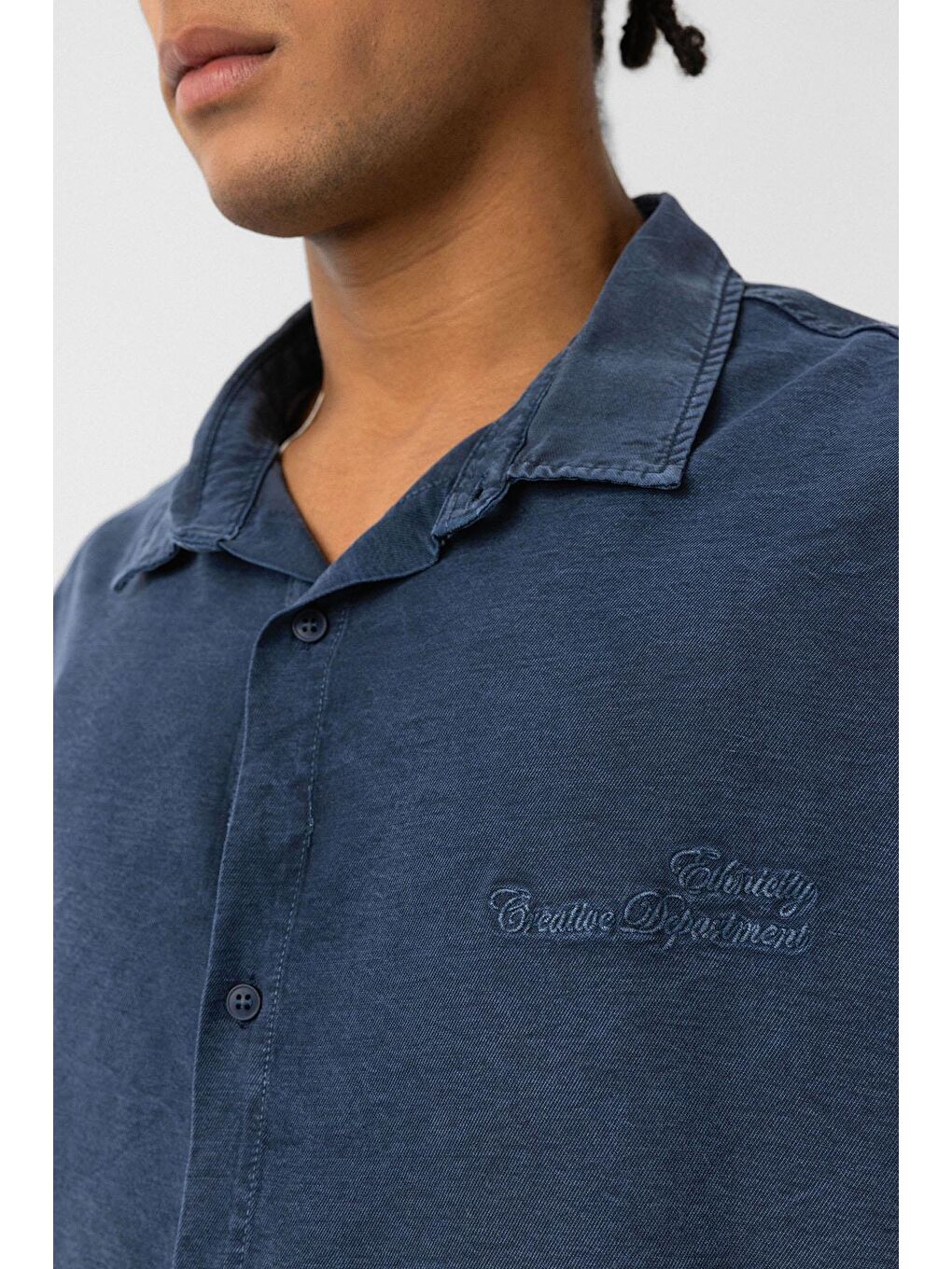 İndigo Arka Baskılı Oversize Gömlek Açık Indıgo-5