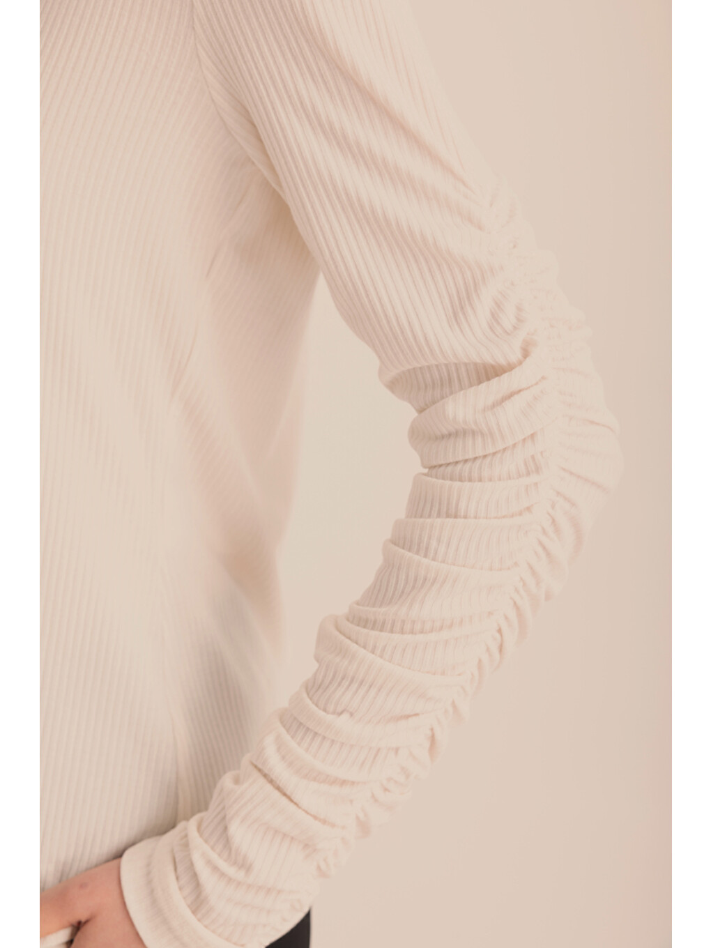 Ekru Büzgü Detaylı Örme Body-3