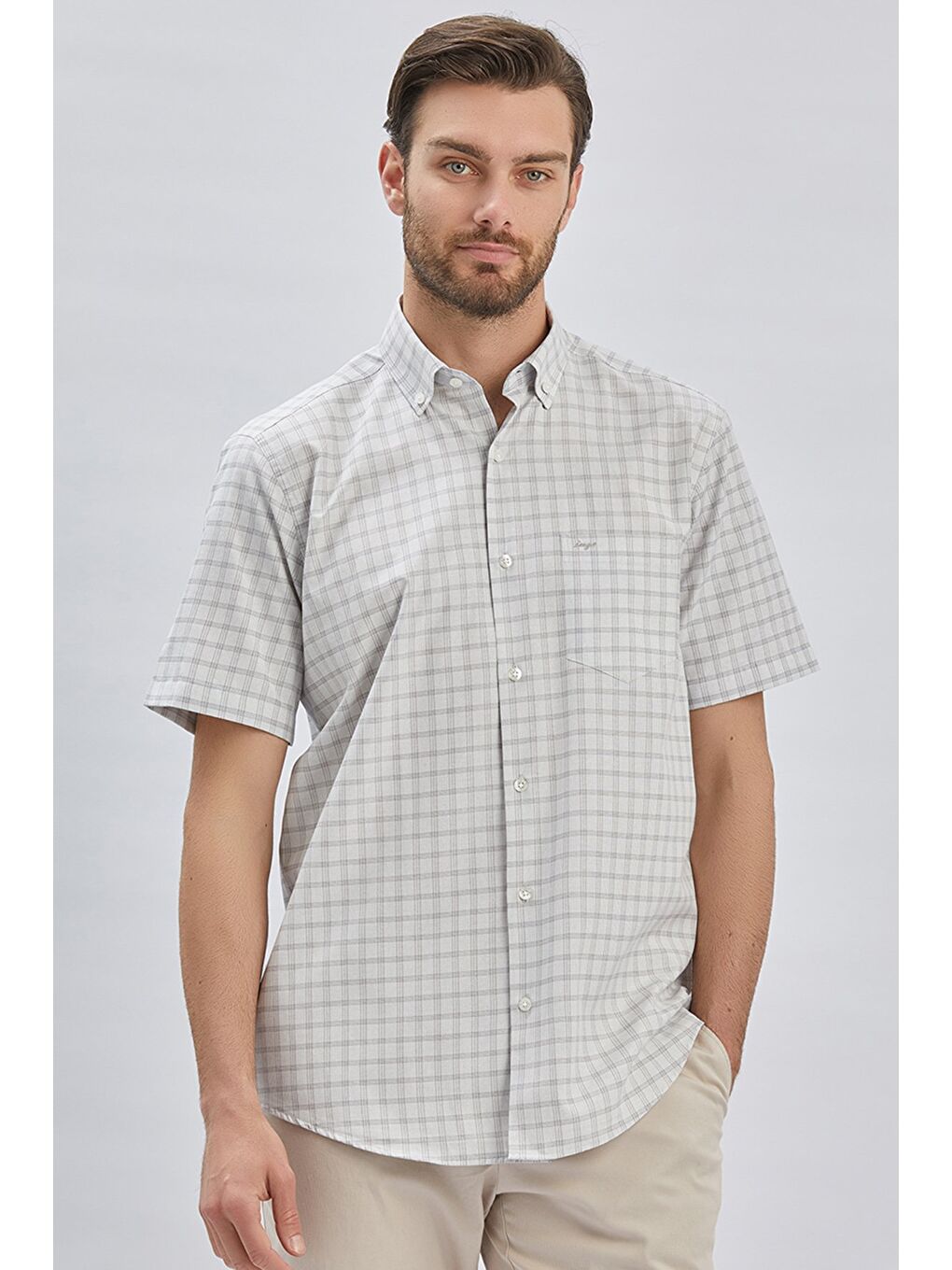 Gri Kısa Kollu Ekoseli Cepli Garnili Pamuklu Klasik Comfort Fit Rahat Kesim Gömlek 1004240221-1