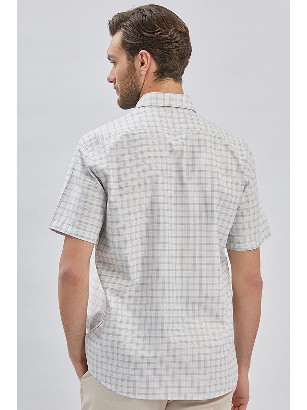 Gri Kısa Kollu Ekoseli Cepli Garnili Pamuklu Klasik Comfort Fit Rahat Kesim Gömlek 1004240221-4