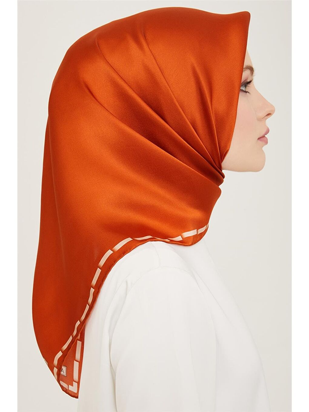 Turuncu Klasik Desenli Twill İpek Eşarp 24Ya9165 31 12-1