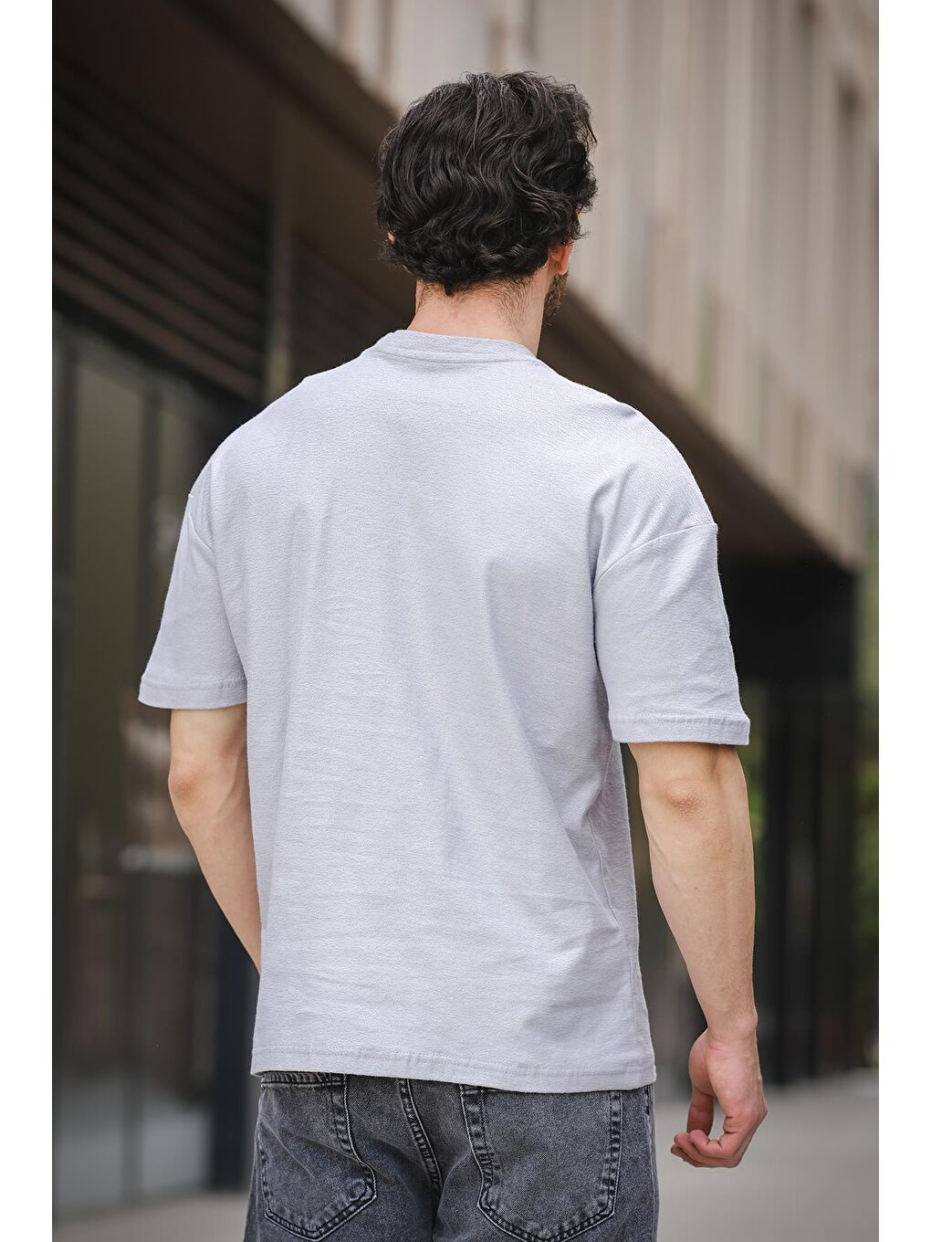 Gri Bisiklet Yaka Kısa Kollu  Erkek Tişört-3