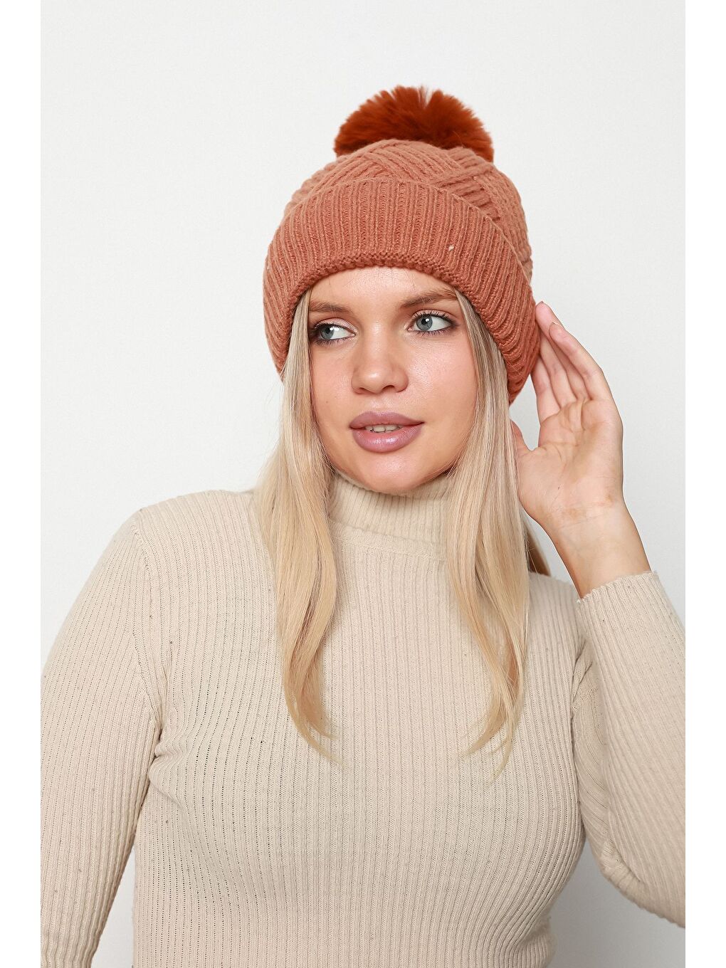 Kahverengi Kiremit Ponponlu Içi Yünlü Ithal Triko Örgü Bere Bere1140-4