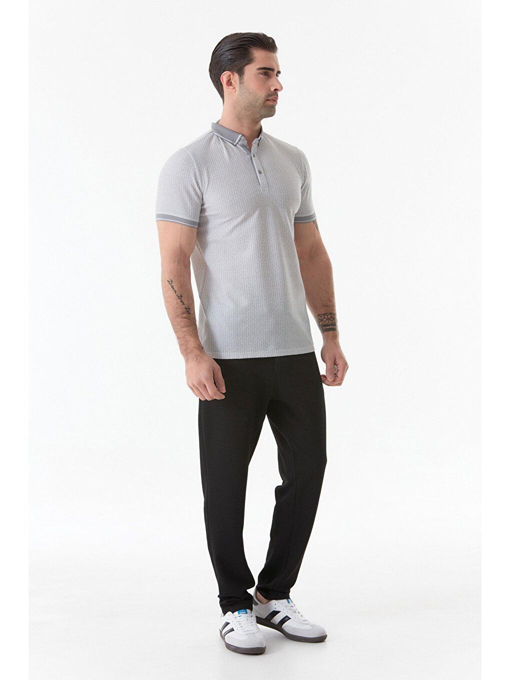 Gri Baskılı Polo Yaka Tişört-1