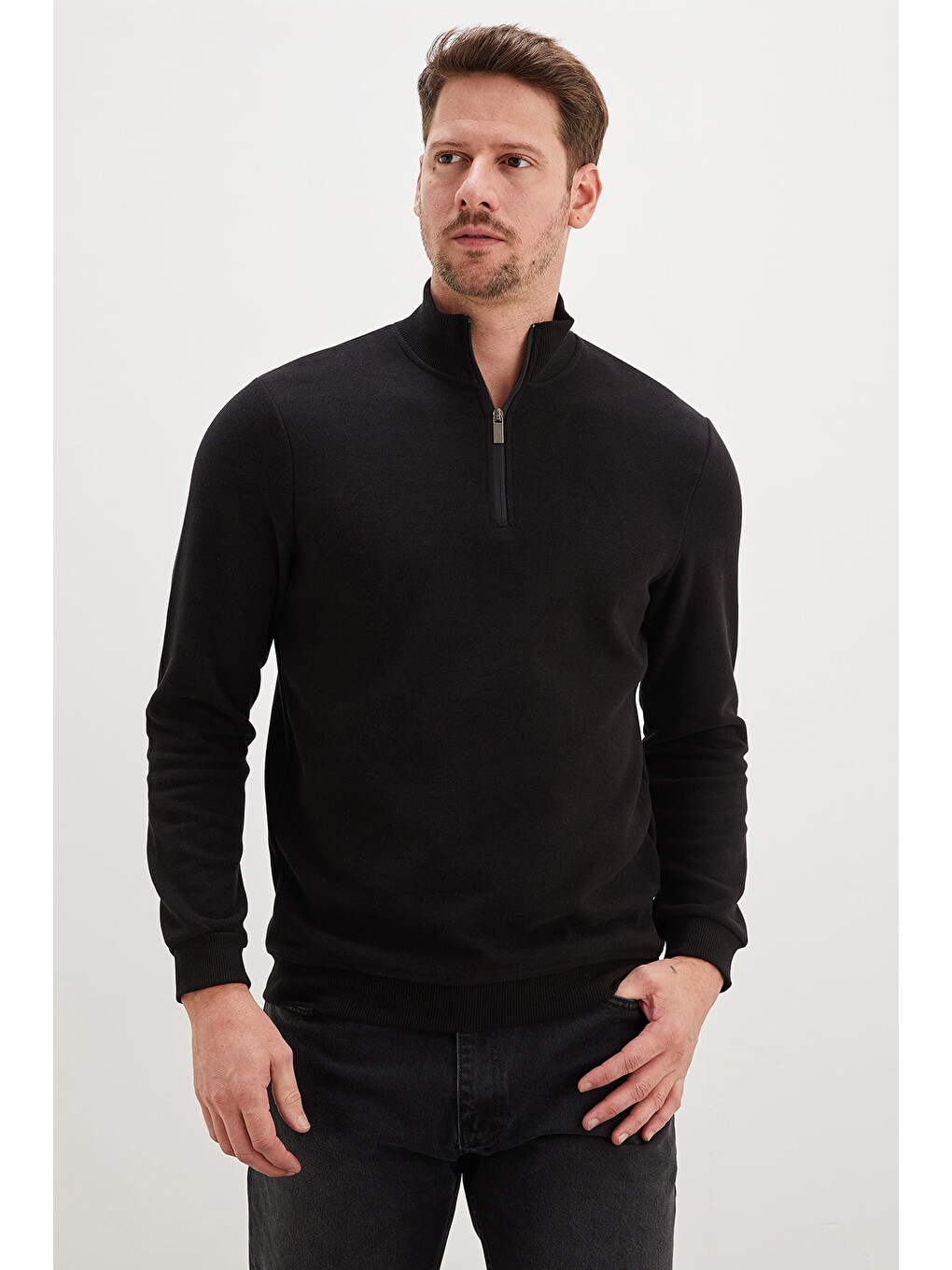 Siyah Fitilli Dik Yaka Yarım Fermuarlı Sweatshirt-3