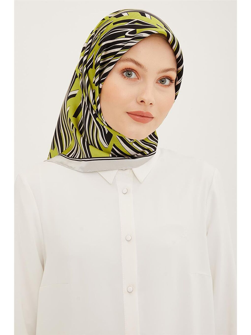 Yeşil Twill İpek Eşarp 23Ya8911 9 58-4