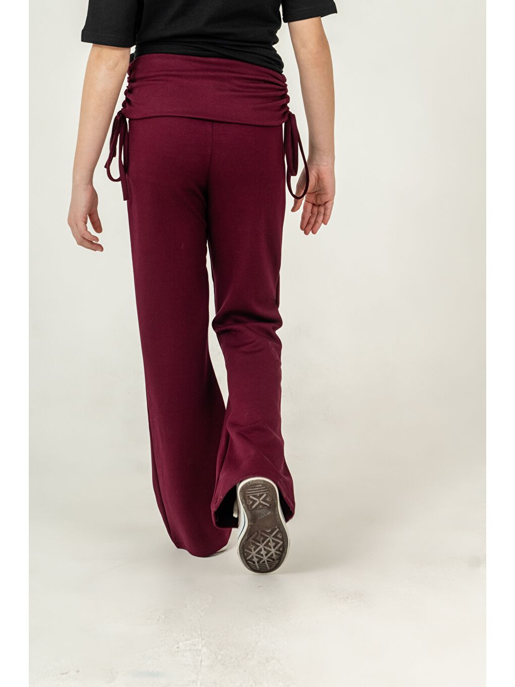 Kırmızı Kemer Kenarı Büzgülü Biyeli Kız Çocuk Eşofman Altı-4