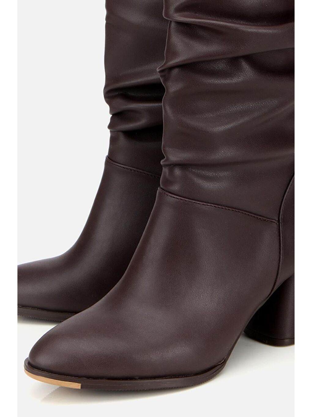 Kadın Kahverengi Kırışık Görünümlü Diz Altı Topuklu Bot-2