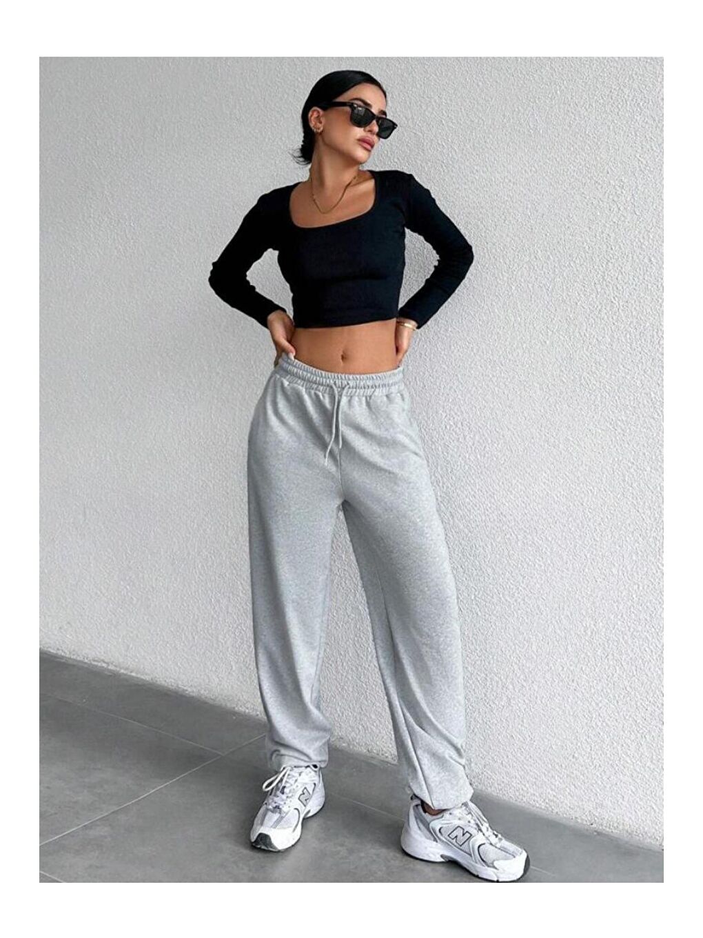 Gri Kadın Kendinden Kıvırma Bol İnce Eşofman SPR24EA89