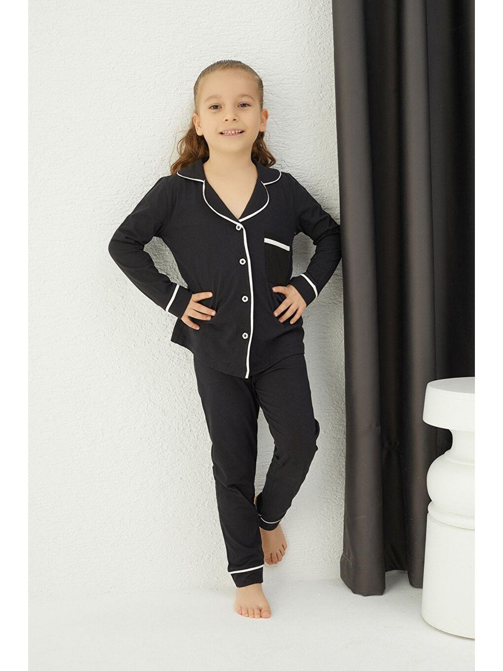 Siyah Kız Çocuk Pamuklu Düğmeli Pijama Takım-1