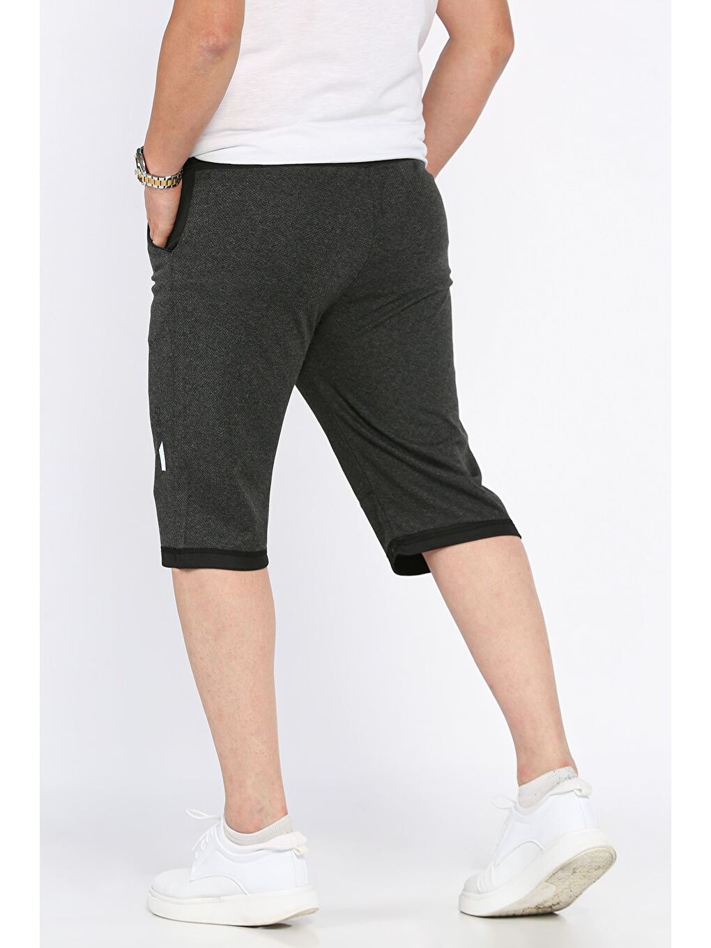 Siyah Erkek Bel Bağlamalı Kapri-2