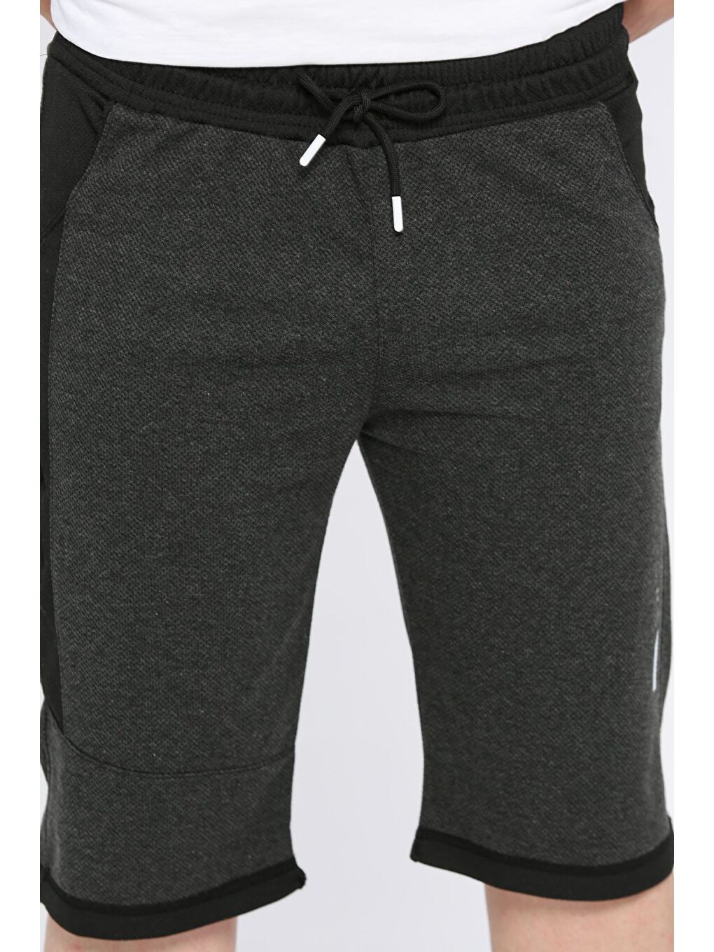 Siyah Erkek Bel Bağlamalı Kapri-3