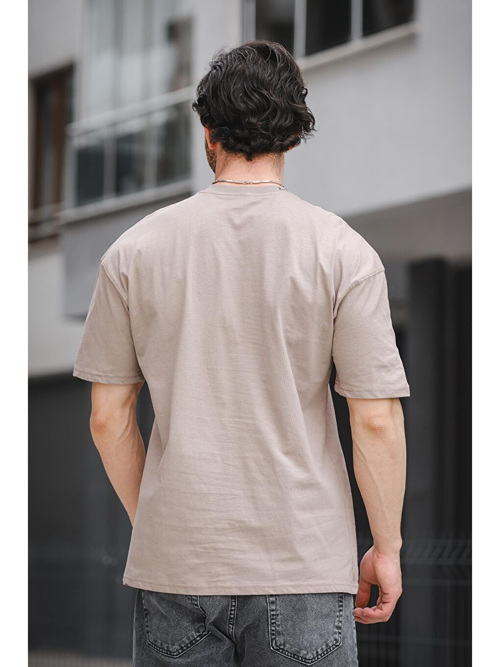 Kahverengi Bisiklet Yaka Kısa Kollu Oversize Erkek Tişört-3