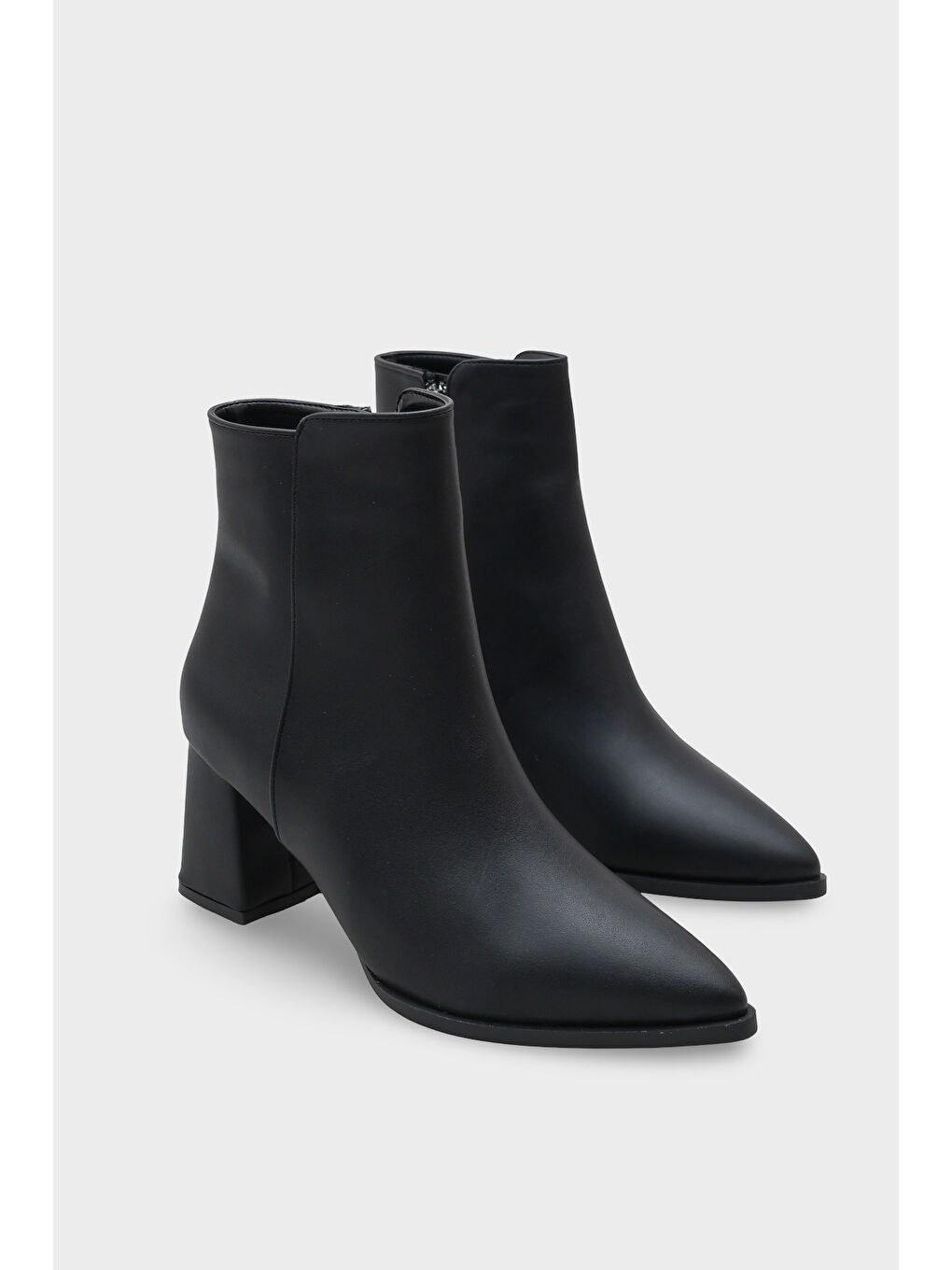 Siyah Fannie Kadın Bot-1