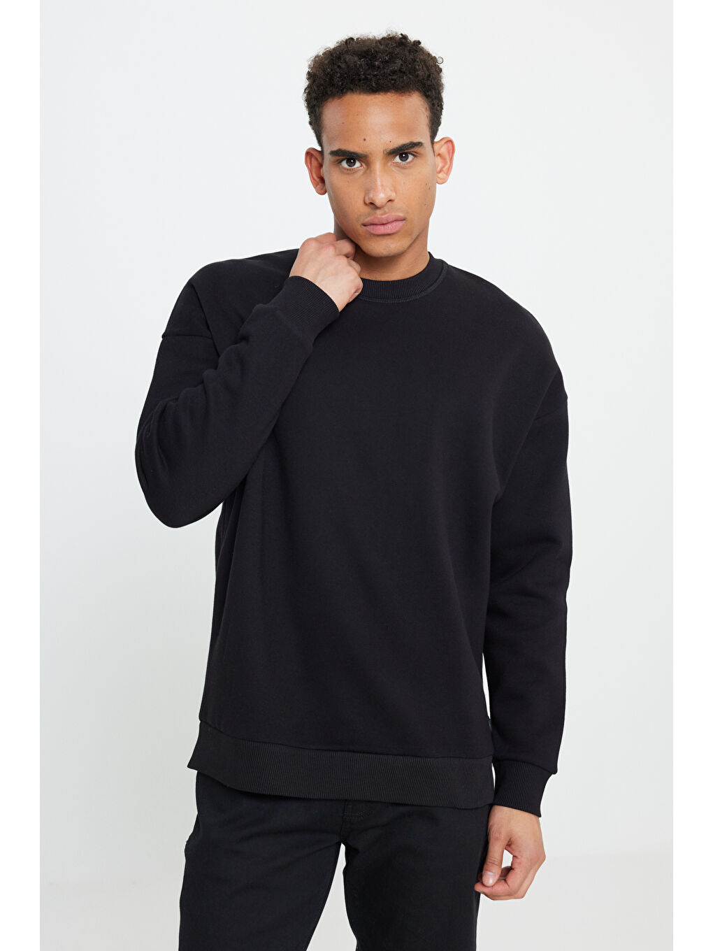 Erkek Siyah Oversize Fit Bol Kesim Pamuklu İçi Polarlı Bisiklet Yaka Sweatshirt-1