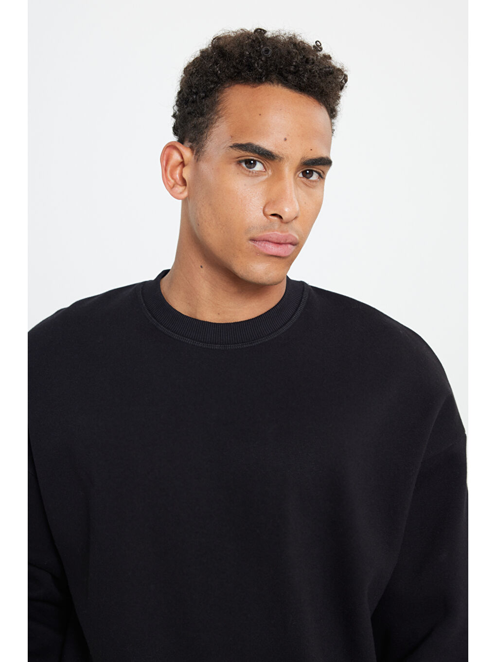 Erkek Siyah Oversize Fit Bol Kesim Pamuklu İçi Polarlı Bisiklet Yaka Sweatshirt-7