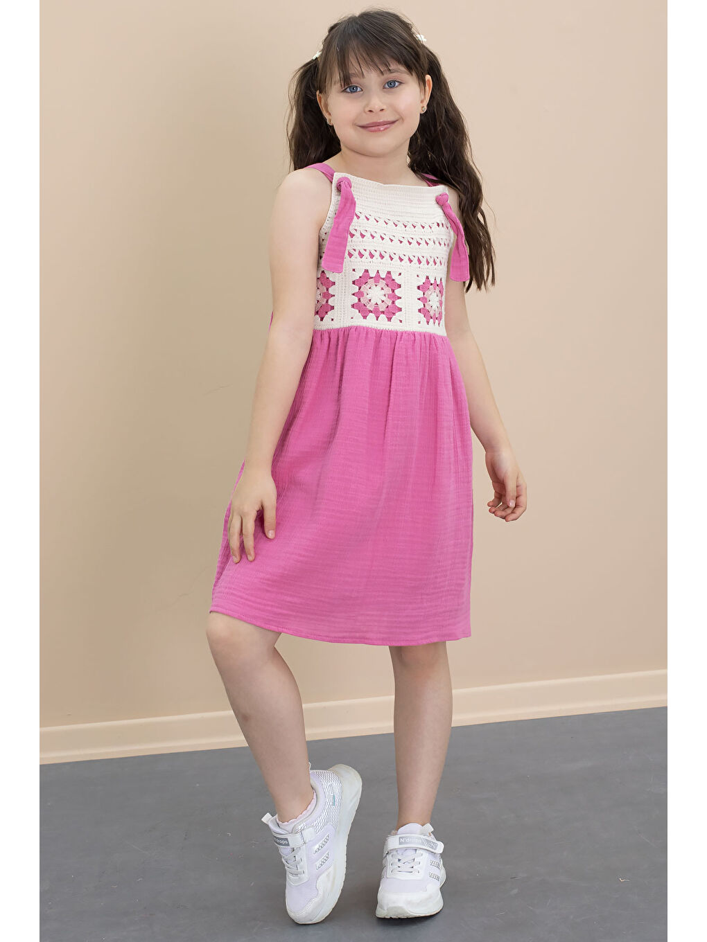 Fuşya Dantel Detaylı Askılı Kız Çocuk Müslin Elbise 21023-2