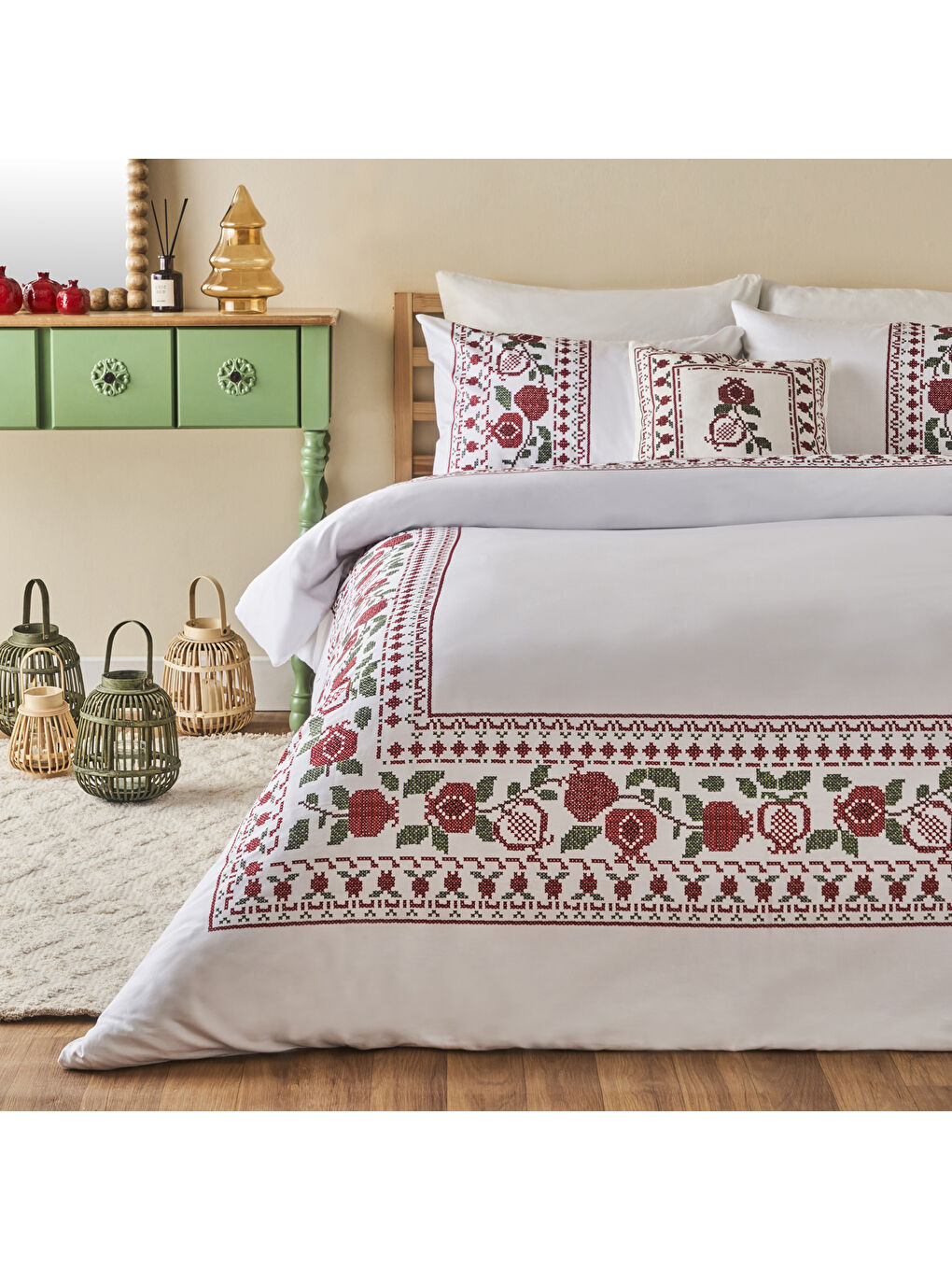 Bella Maison %100 Pamuk Saten Jolly New Year King Size Nevresim Seti Kırmızı (240x220 cm)