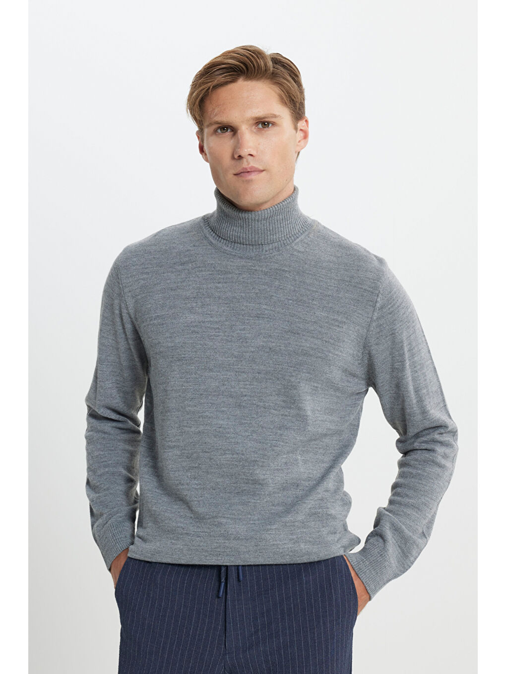 Erkek Gri Melanj Standart Fit Tüylenme Yapmayan Tam Balıkçı Yaka Triko Kazak-2