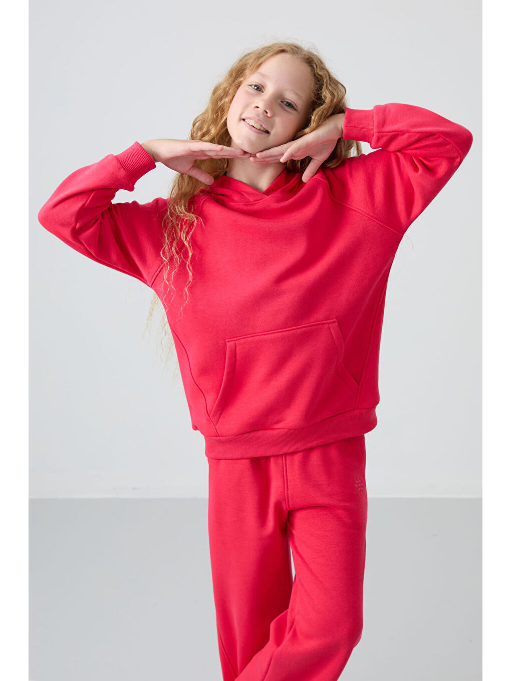 Viva Kırmızı Pamuklu İçi Tüylü Yumuşak Dokulu Standart Fit Nakışlı Kız Çocuk Eşofman Takım - 75162-2