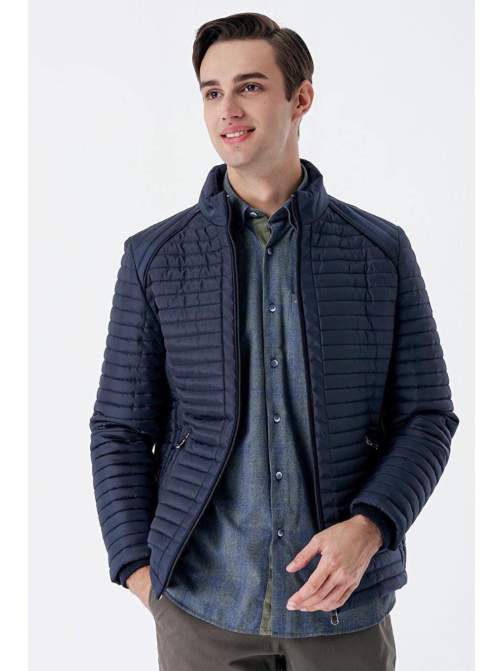 Koyu Lacivert Kapitone Dolumlu Dik Yaka Astarlı Slim Fit Dar Kesim Casual Şişme Mont 1007235264-1