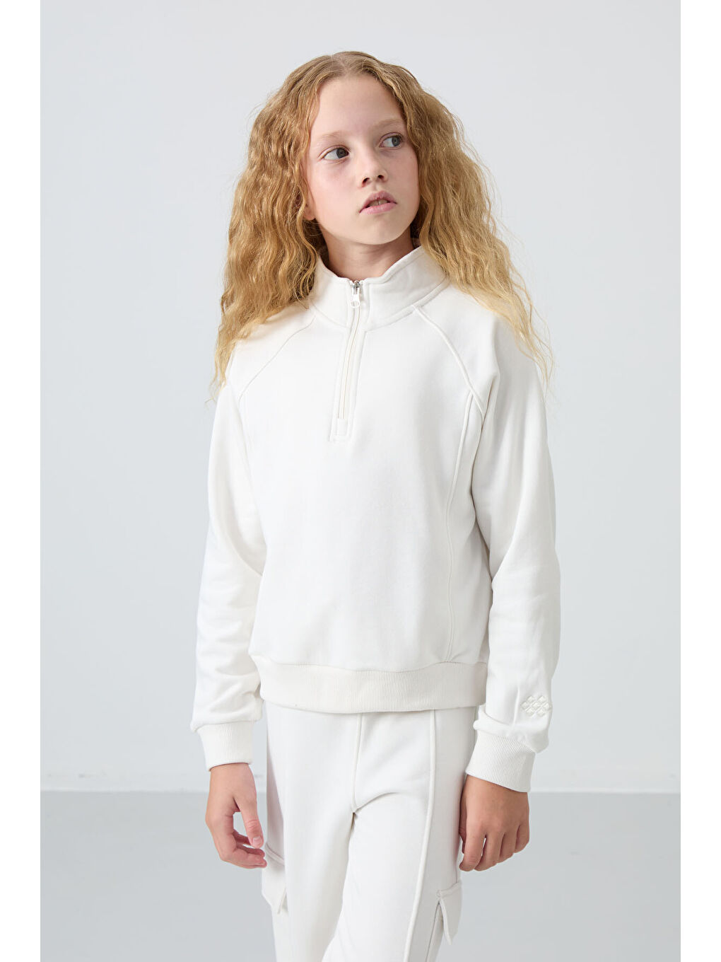 Ekru Pamuklu İçi Tüylü Yumuşak Dokulu Standart Fit Nakışlı Kız Çocuk Eşofman Takım - 75159-3