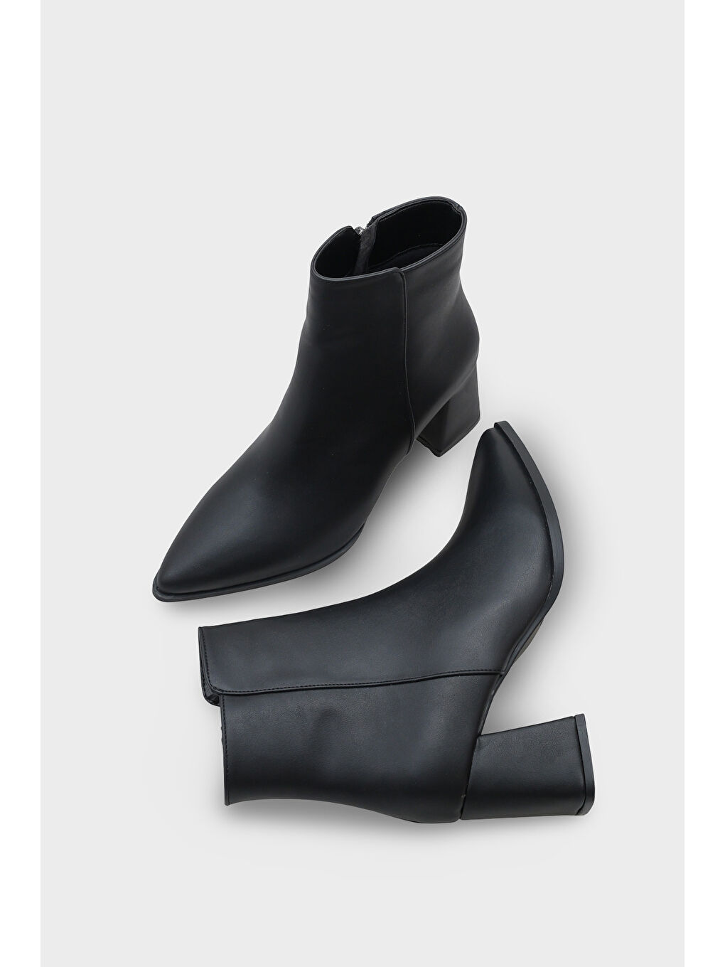 Siyah Fannie Kadın Bot-4