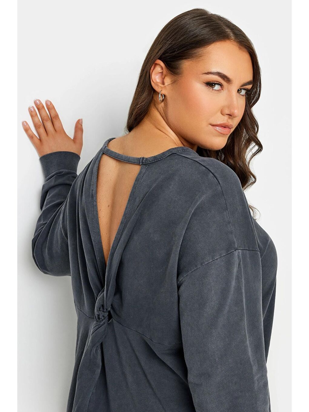 Antrasit Büyük Beden Bisiklet Yaka Sırt Detaylı Uzun Kollu Yıkamalı Sweatshirt