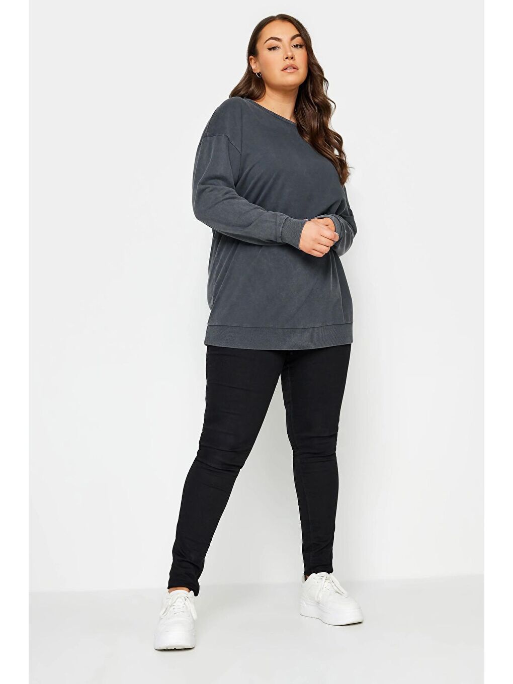 Antrasit Büyük Beden Bisiklet Yaka Sırt Detaylı Uzun Kollu Yıkamalı Sweatshirt-1