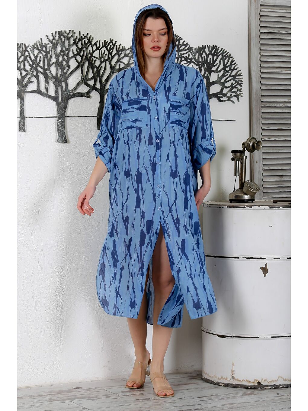 İtalyan Deniz Mavisi Düğmeli Uzun Kollu Desenli Çift Cepli Kapüşonlu Dokuma Yazlık Elbise 130 65-2