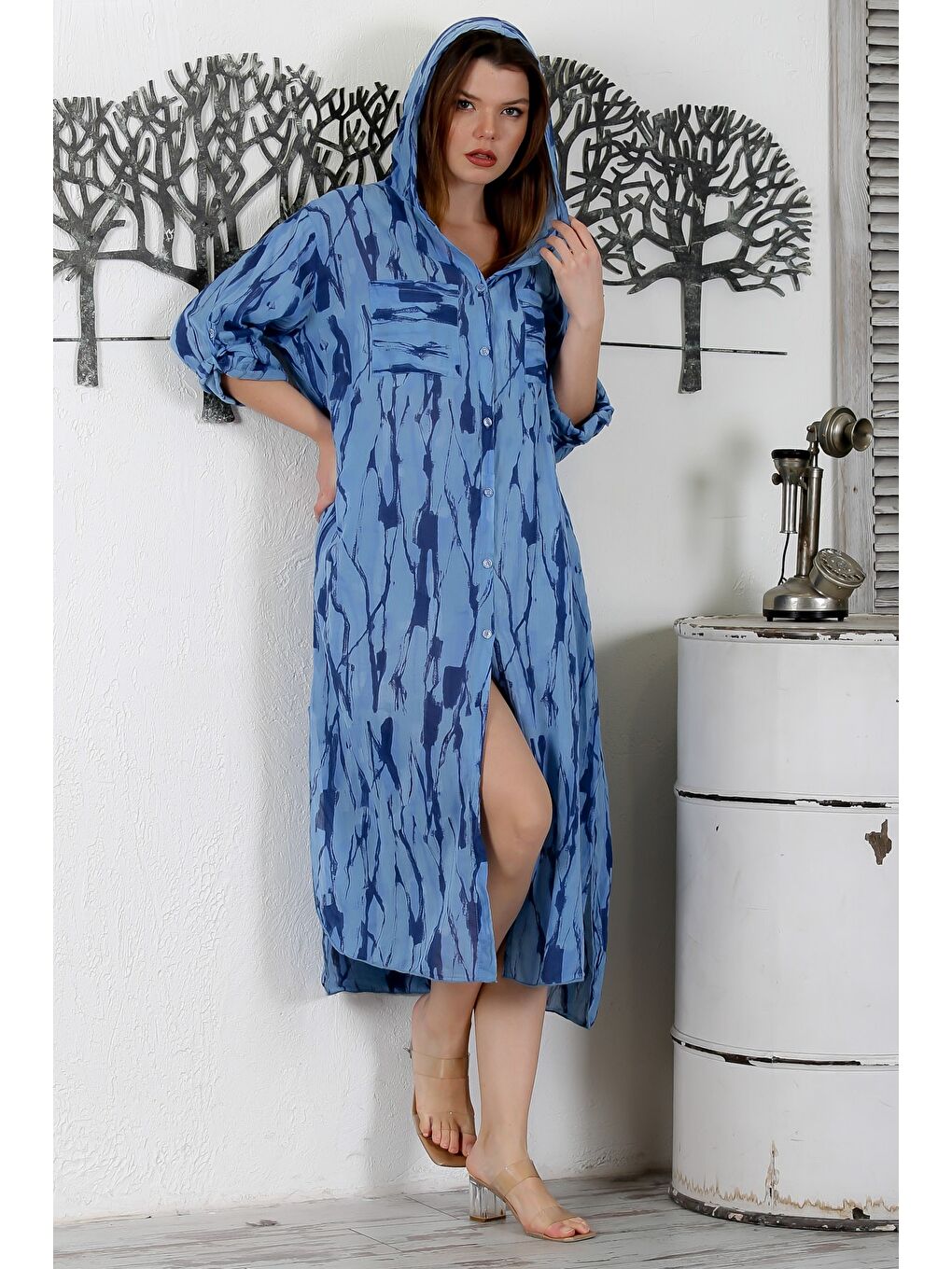 İtalyan Deniz Mavisi Düğmeli Uzun Kollu Desenli Çift Cepli Kapüşonlu Dokuma Yazlık Elbise 130 65-4