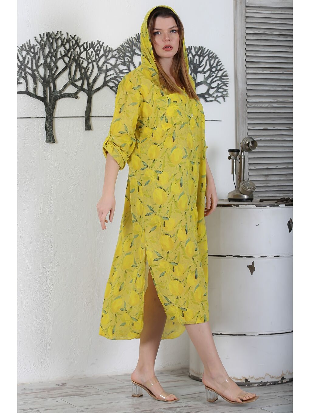 Sarı İtalyan Hardal Rengi Düğmeli Uzun Kollu Desenli Çift Cepli Kapüşonlu Dokuma Yazlık Elbise 130 65