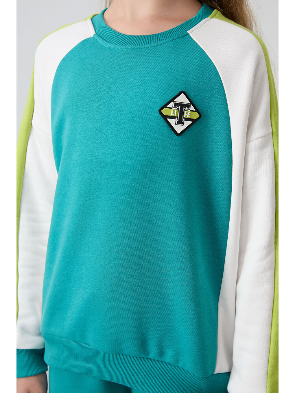 Deniz Yeşil Pamuklu İçi Tüylü Yumuşak Dokulu Standart Fit Baskılı Kız Çocuk Eşofman Takım - 75165-3