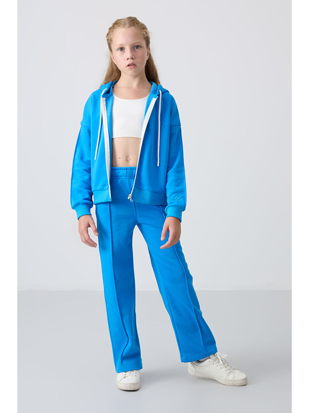 Mavi  Pamuklu İçi Tüylü Yumuşak Dokulu Standart Fit Nakışlı Kız Çocuk Eşofman Takım - 75161-1