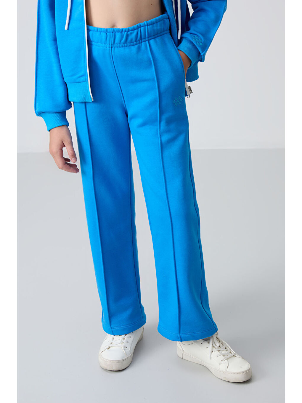 Mavi  Pamuklu İçi Tüylü Yumuşak Dokulu Standart Fit Nakışlı Kız Çocuk Eşofman Takım - 75161-3