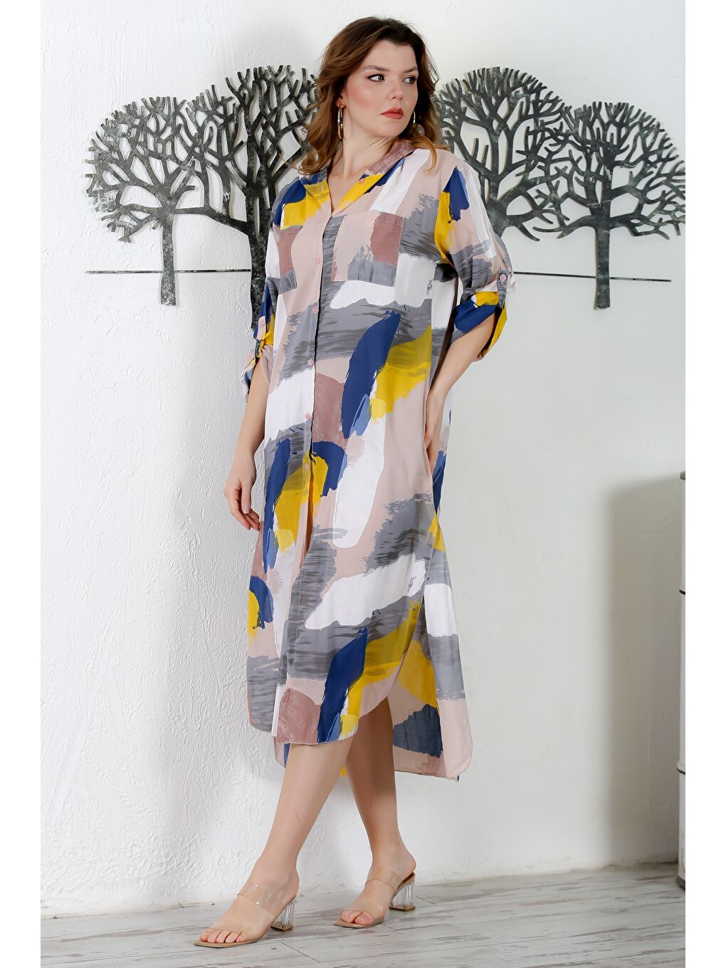 Kahverengi İtalyan Sütlü Kahve Kapüşonlu Düğmeli Uzun Kollu Çift Cepli Allover Baskılı Dokuma Elbise 130 65-2