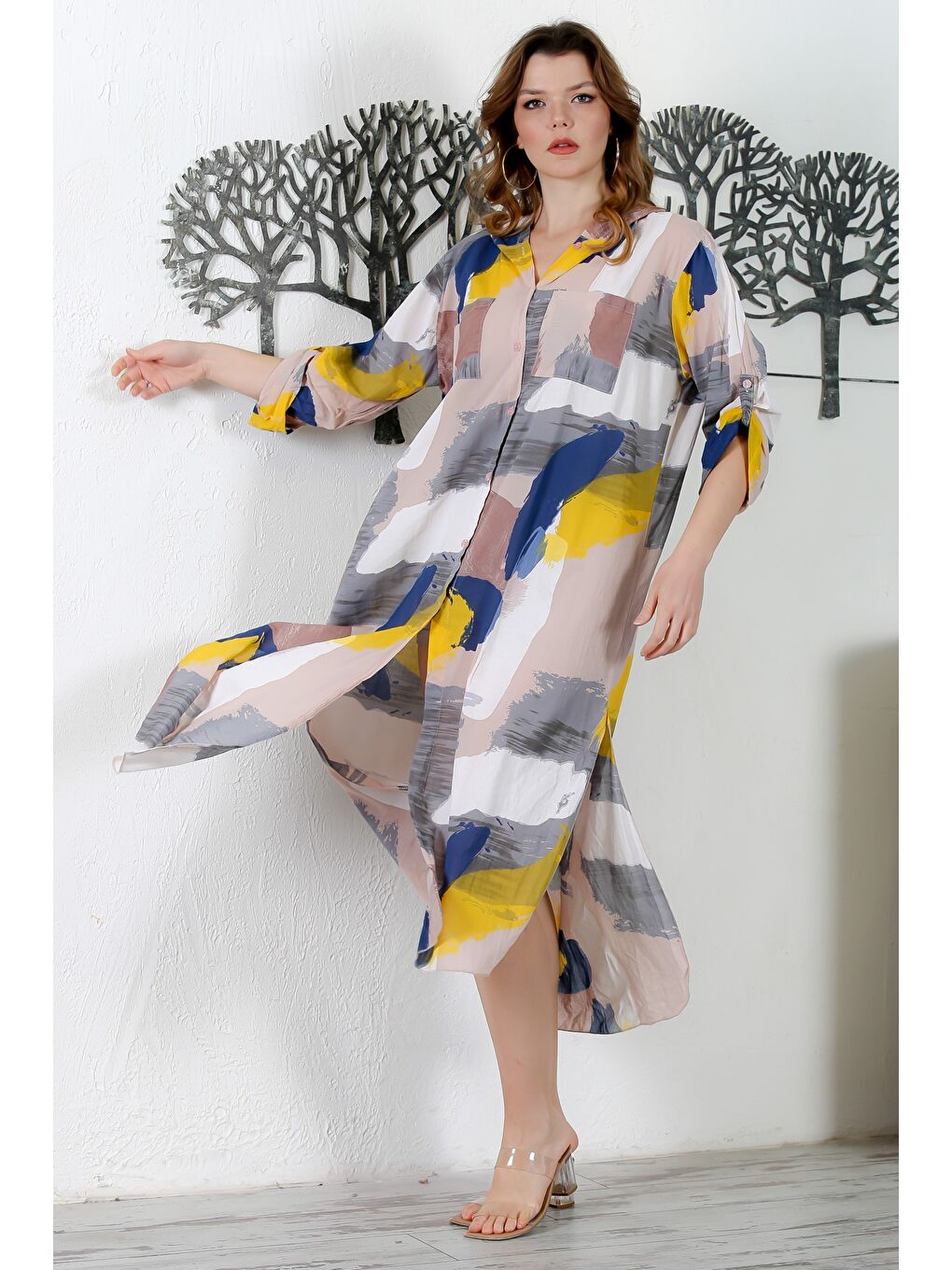 Kahverengi İtalyan Sütlü Kahve Kapüşonlu Düğmeli Uzun Kollu Çift Cepli Allover Baskılı Dokuma Elbise 130 65-3