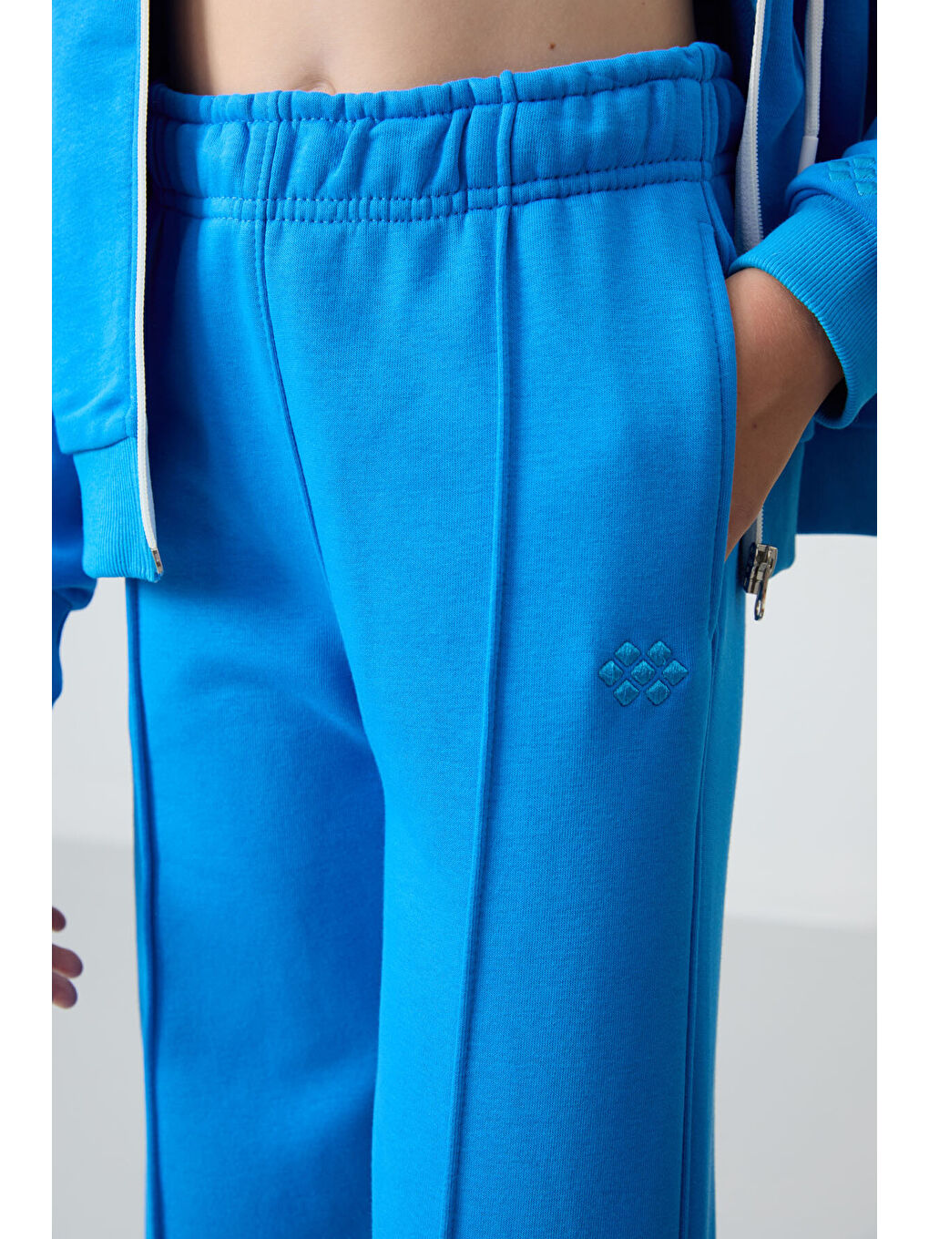 Mavi  Pamuklu İçi Tüylü Yumuşak Dokulu Standart Fit Nakışlı Kız Çocuk Eşofman Takım - 75161-4