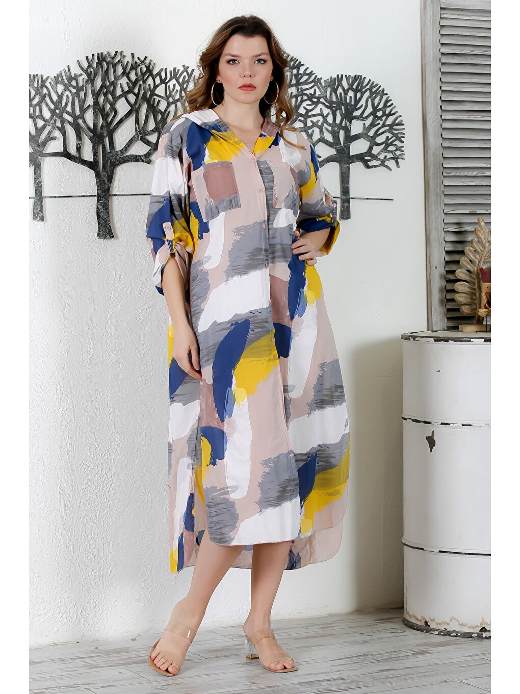 Kahverengi İtalyan Sütlü Kahve Kapüşonlu Düğmeli Uzun Kollu Çift Cepli Allover Baskılı Dokuma Elbise 130 65-5