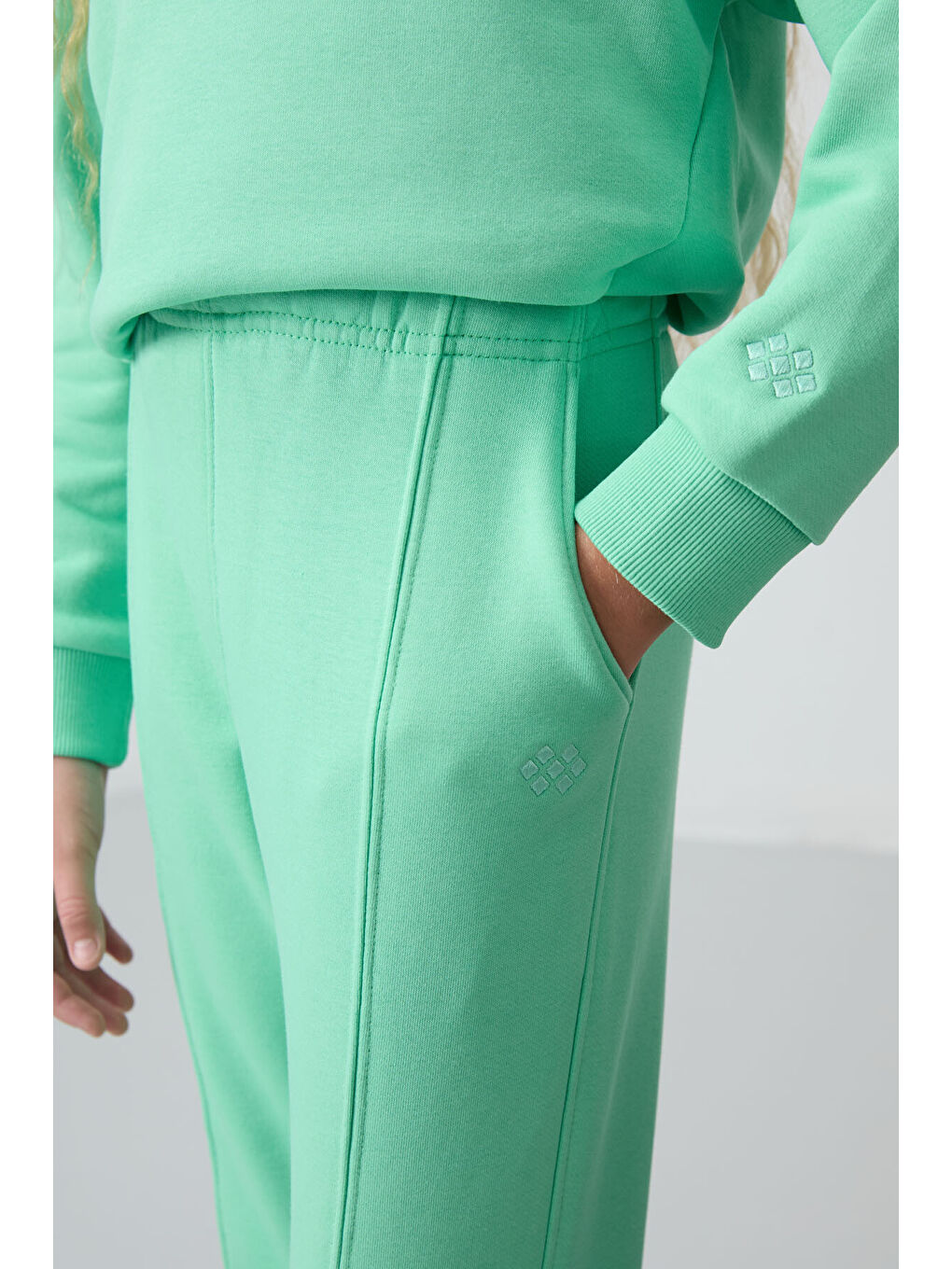 Turkuaz Su Yeşil Pamuklu İçi Tüylü Yumuşak Dokulu Oversize Nakışlı Kız Çocuk Eşofman Takım - 75145-3